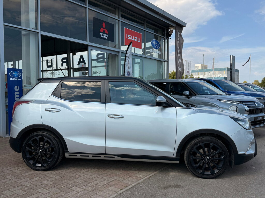 SsangYong Tivoli 1.6 E-xgi Elx Suv Euro 6 Ss Silver #3