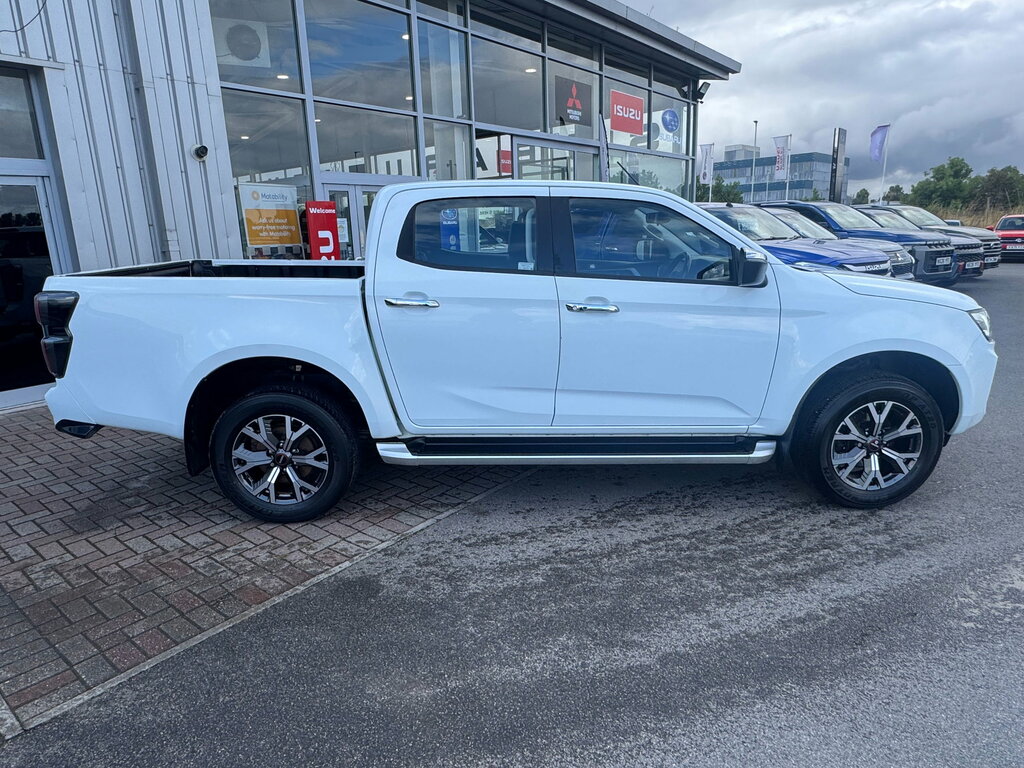 Isuzu D-Max 1.9 Td Dl40 Pickup Double Cab 4W NU73FPE White #2