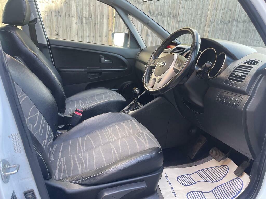 Kia Venga 1.6 2 Mpv Euro 5 123 Bhp Black #27
