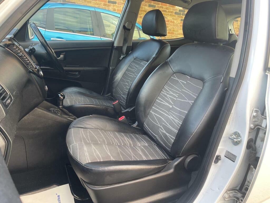 Kia Venga 1.6 2 Mpv Euro 5 123 Bhp Black #30