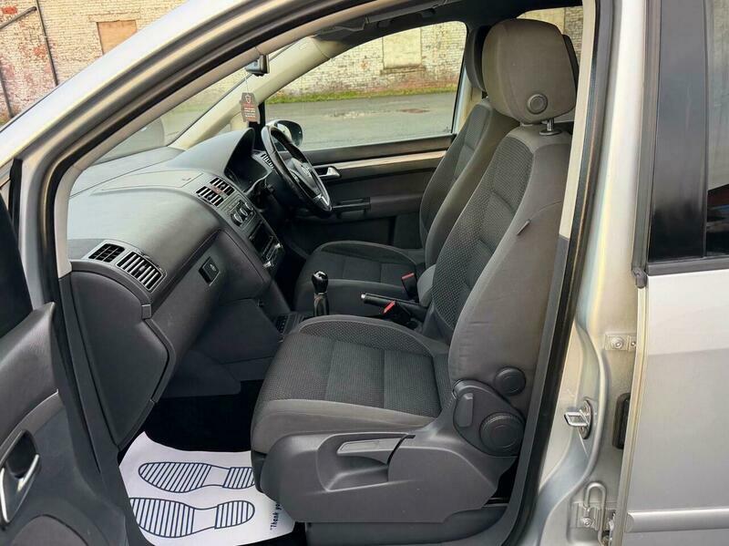 Volkswagen Touran 2011 2.0 Se Tdi 142 Bhp Silver #43