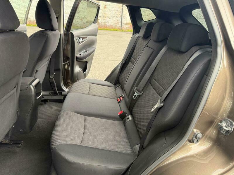 Nissan Qashqai 1.2 Tekna Dig-t Xtronic 113 Bhp Black #31