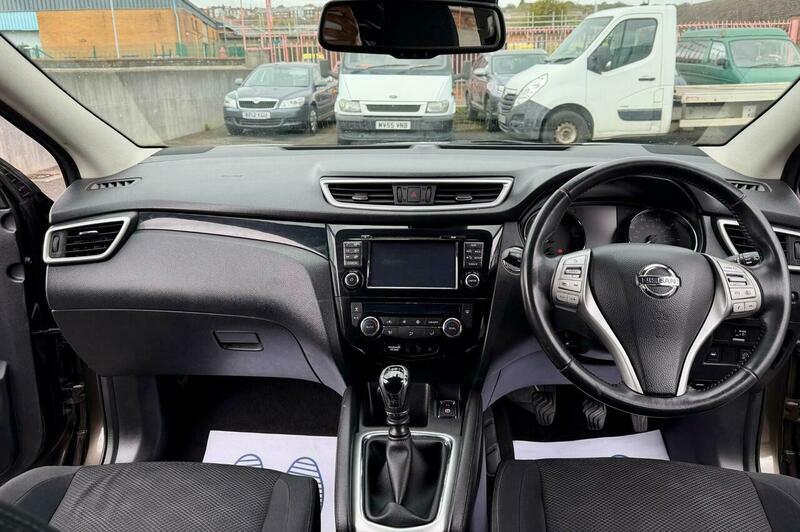 Nissan Qashqai 1.2 Tekna Dig-t Xtronic 113 Bhp Black #28