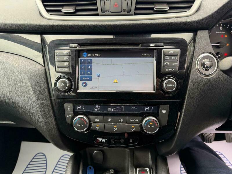 Nissan Qashqai 1.2 Tekna Dig-t Xtronic 113 Bhp Black #41