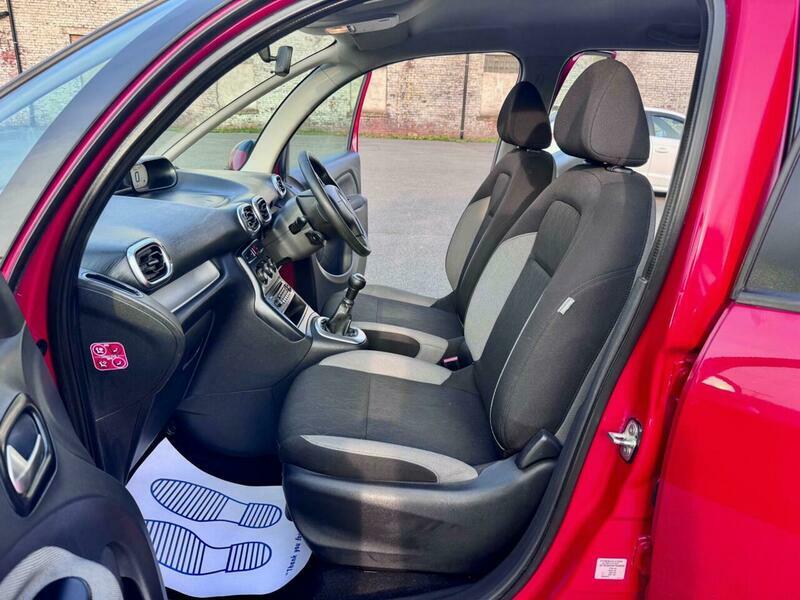 Citroen C3 Picasso 1.6 Bluehdi Platinum Estate Red #43