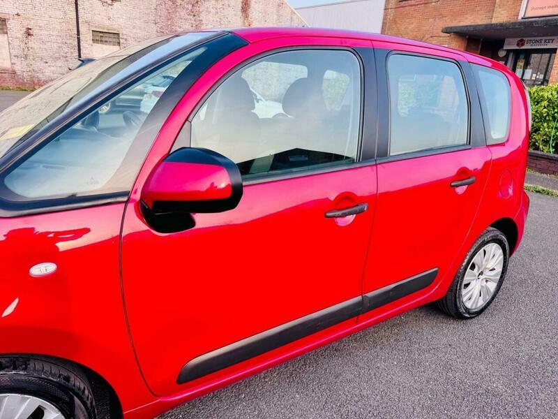 Citroen C3 Picasso 1.6 Bluehdi Platinum Estate Red #39
