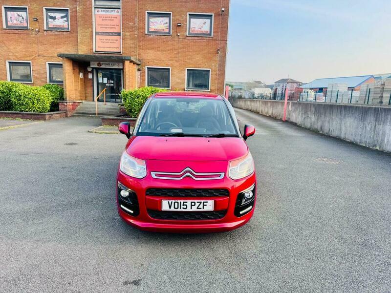 Citroen C3 Picasso 1.6 Bluehdi Platinum Estate Red #10