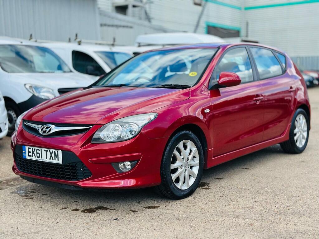 Hyundai I30 Hatchback 1.6 Crdi Comfort Euro 4 201161 EK61TXM Red #2