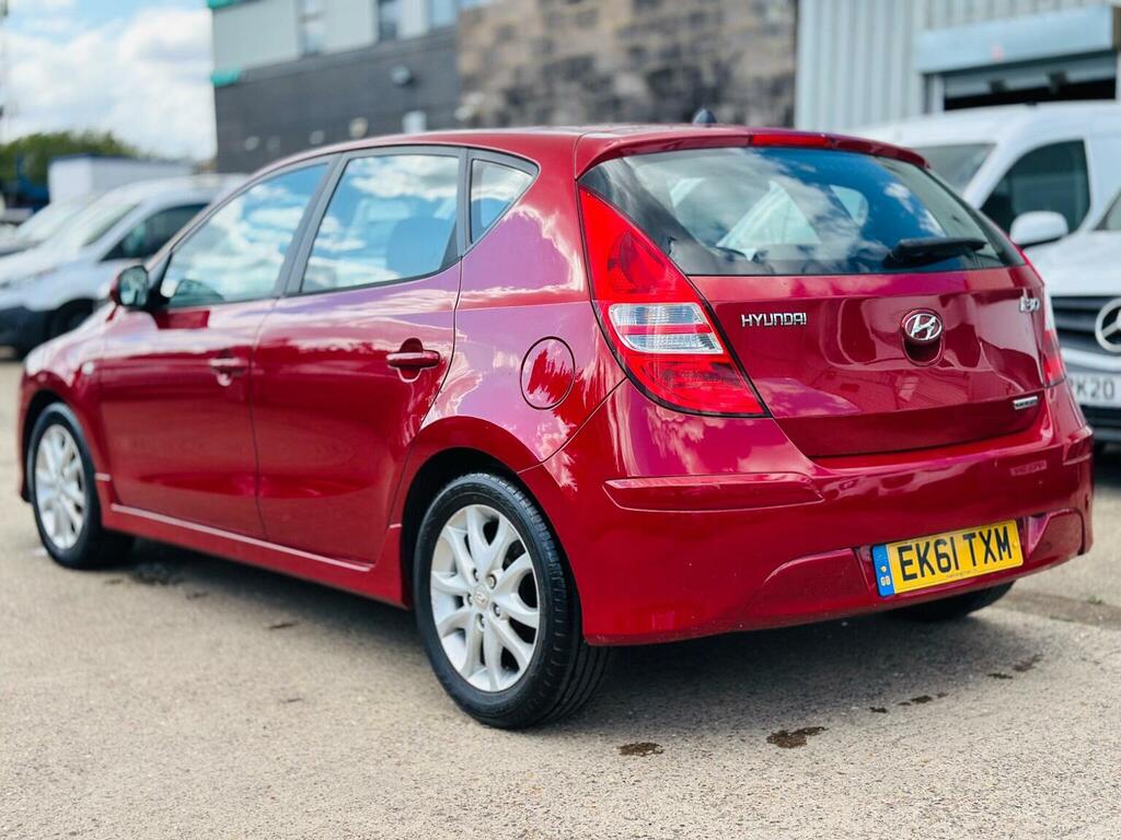 Hyundai I30 Hatchback 1.6 Crdi Comfort Euro 4 201161 EK61TXM Red #3