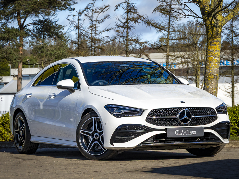 Mercedes-Benz CLA Class Cla 220D Amg Line Executive Tip White