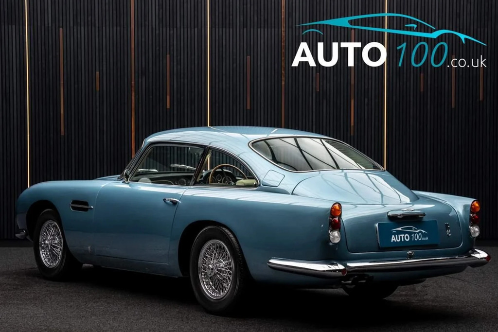 Aston Martin DB5 . Blue #3