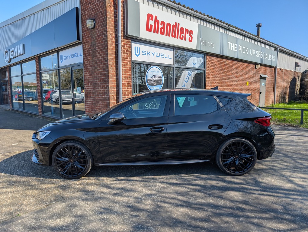 Cupra Leon 1.4 Ehybrid 12.8Kwh Vz2 Design Edition Hatchback 5 Black #4