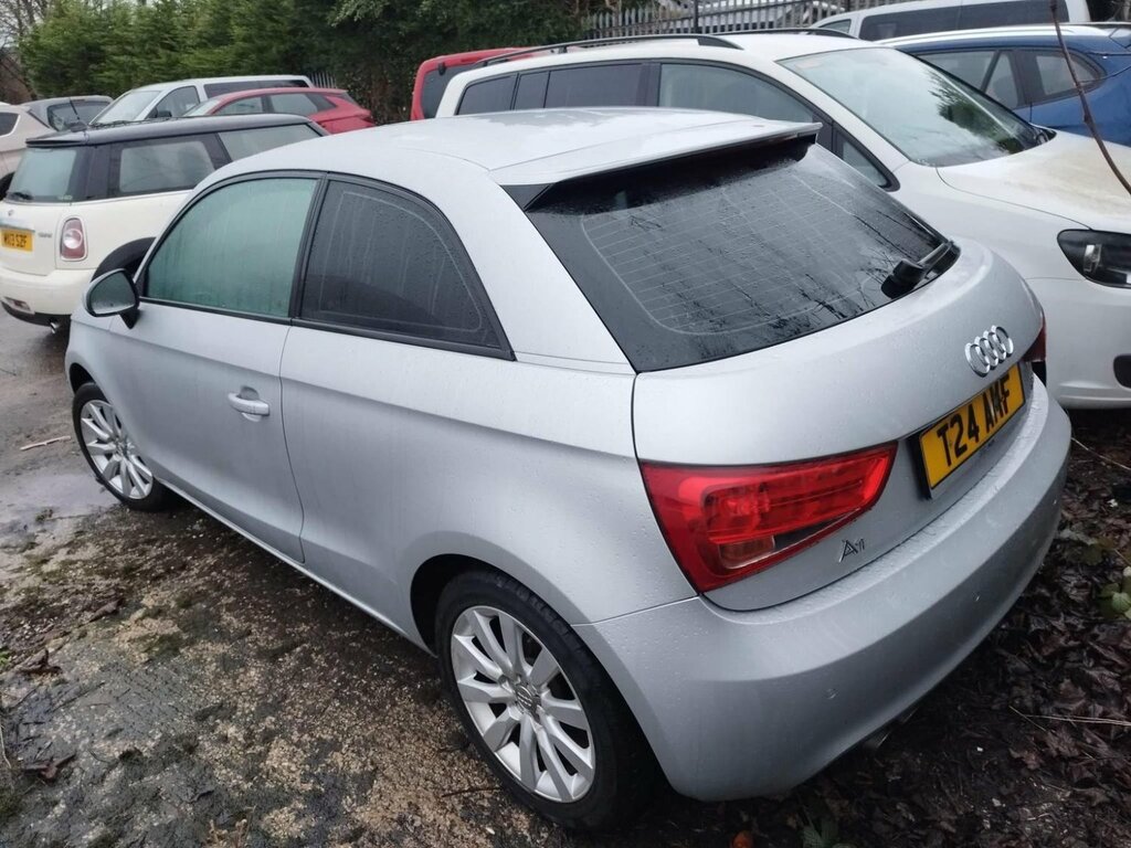 Audi A1 1.4 Tfsi Sport Euro 5 Ss White #2