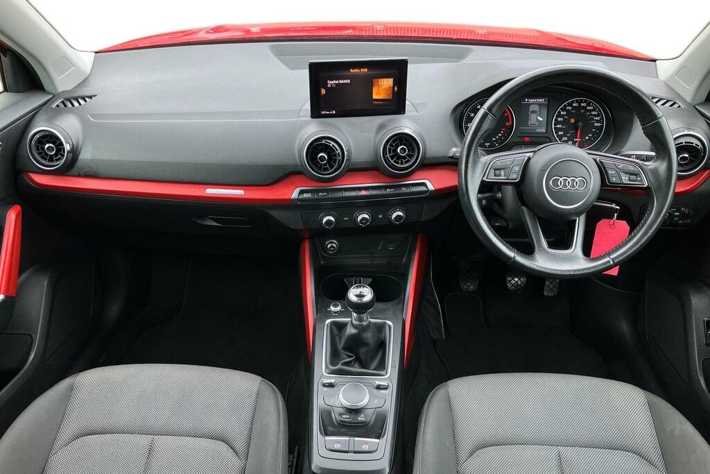 Audi Q2 1.0 Tfsi Sport Red #3