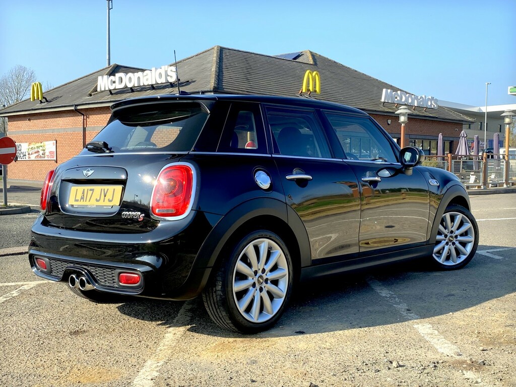 Mini Hatch 2.0 Cooper S 5-Door - Chili Pack - 48 900 Miles - Black #2