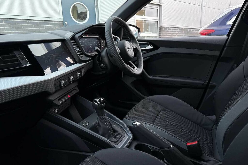 Audi A1 S Line 30 Tfsi 116 Ps S Tronic Black #2