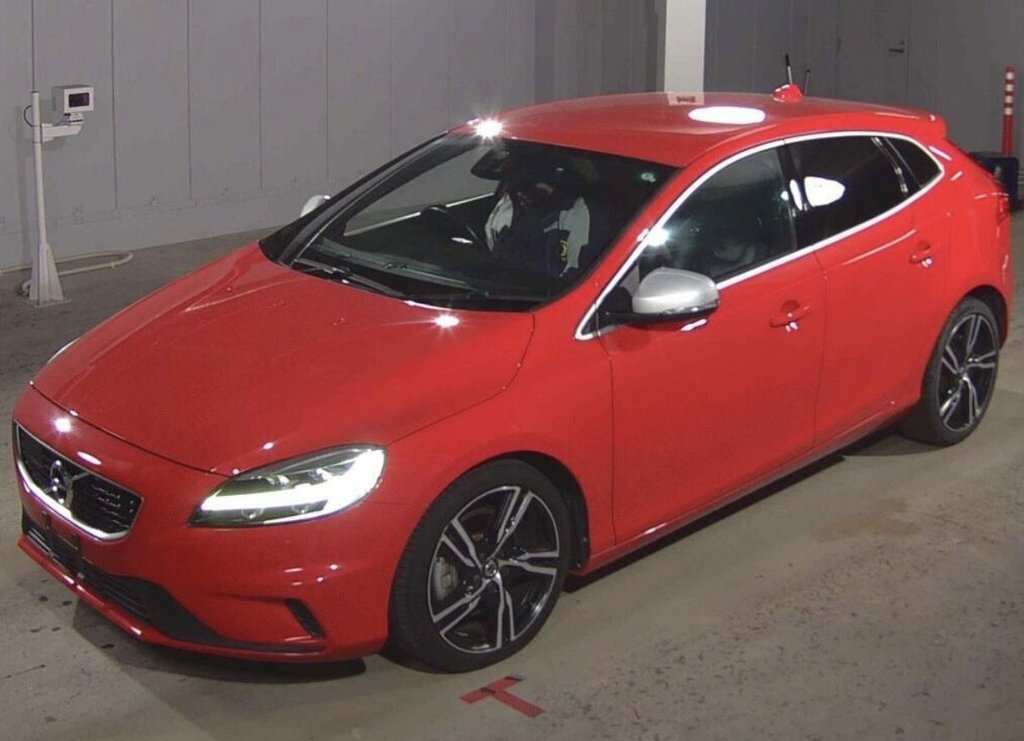 Volvo V40 2L R-design Pro Red #2