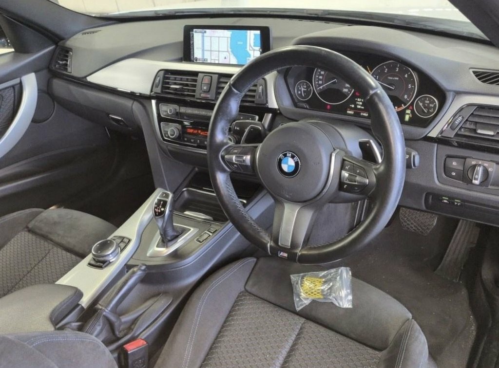BMW 3 Series 2L M Sport White #5