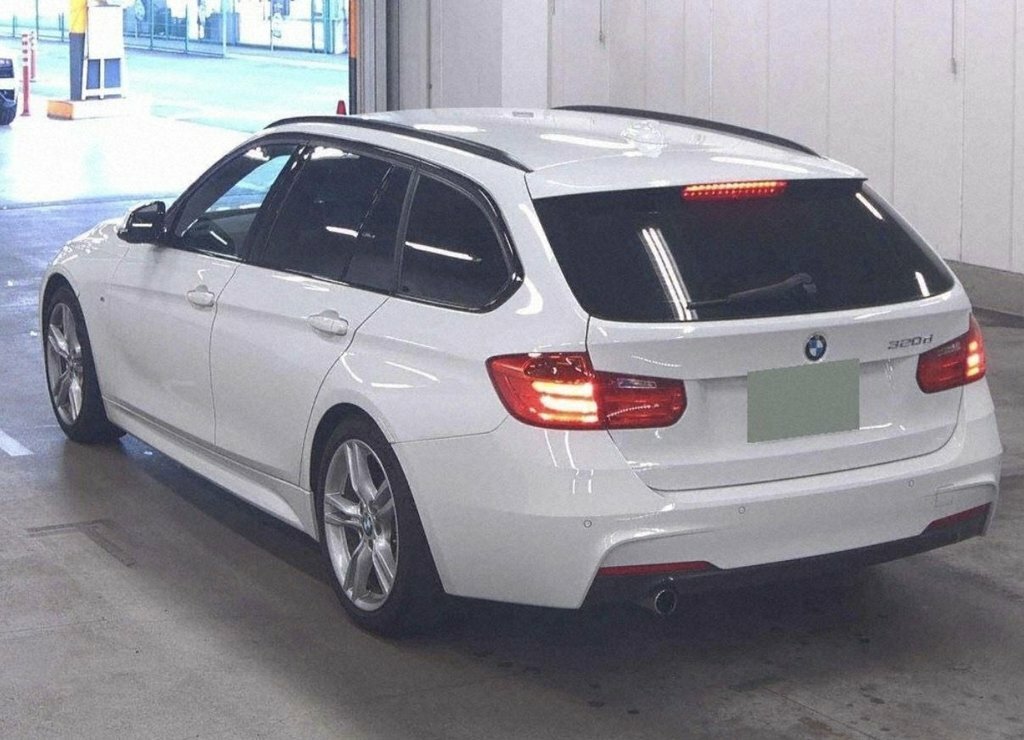 BMW 3 Series 2L M Sport White #3