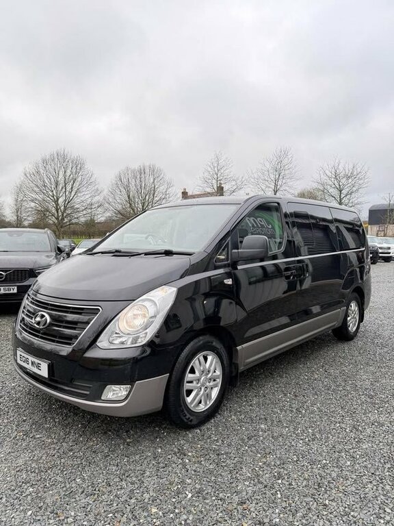 Hyundai I800 2016 2.5 Crdi Se Mpv Euro 6 170 P Black #3