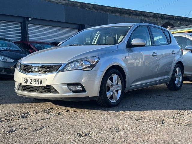 Kia Ceed Hatchback Silver #5