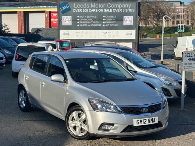 Kia Ceed Hatchback Silver #2
