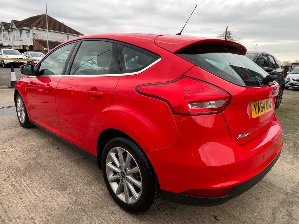 Ford Focus 1.6 Tdci Titanium Euro 5 Ss Red #2