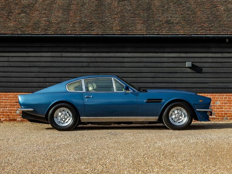 Aston Martin V8 Coupe Blue #2