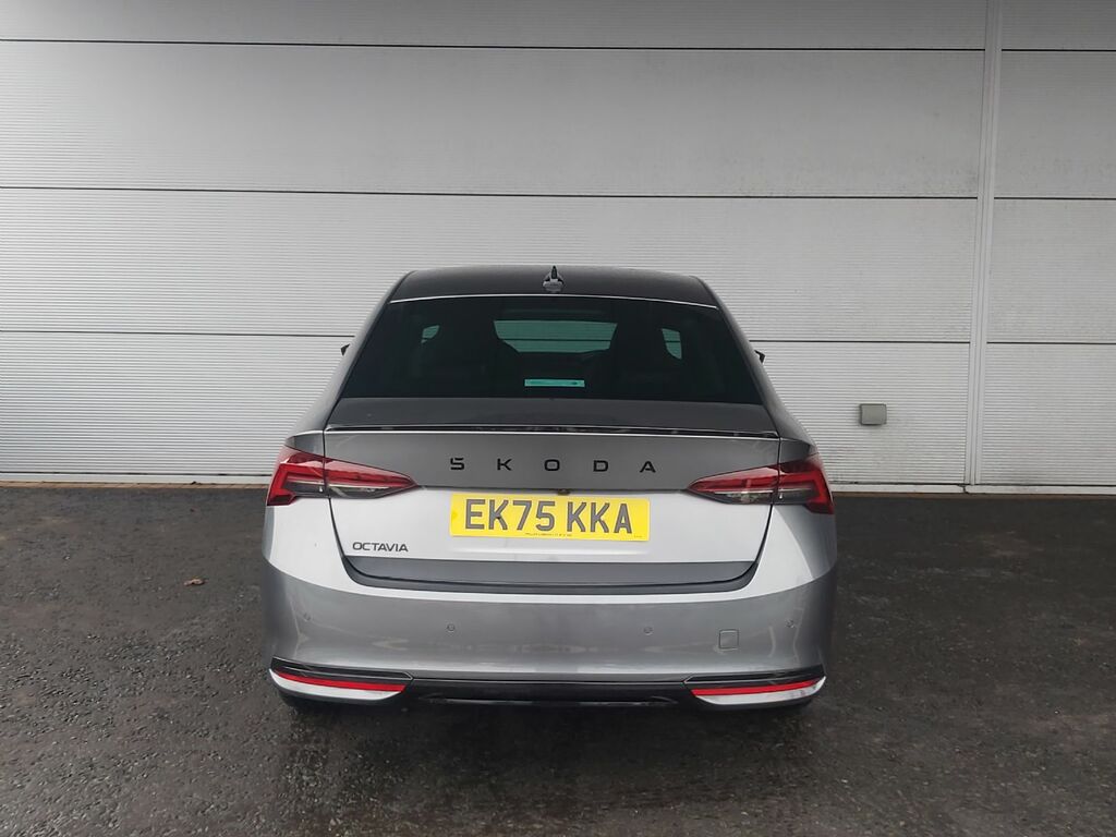 Skoda Octavia 2.0 Tdi Sportline 150 Bhp Dsg Grey #4