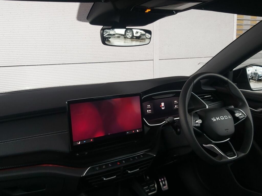 Skoda Octavia 2.0 Tdi Sportline 150 Bhp Dsg Grey #6