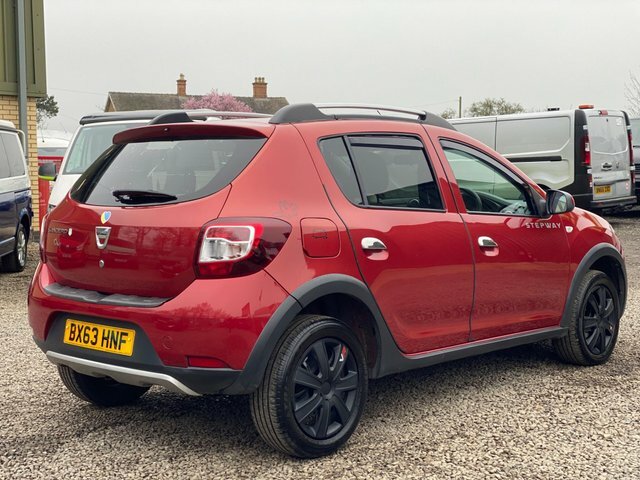 Dacia Sandero Stepway 1.5 Dci Ambiance Euro 5 Red #4