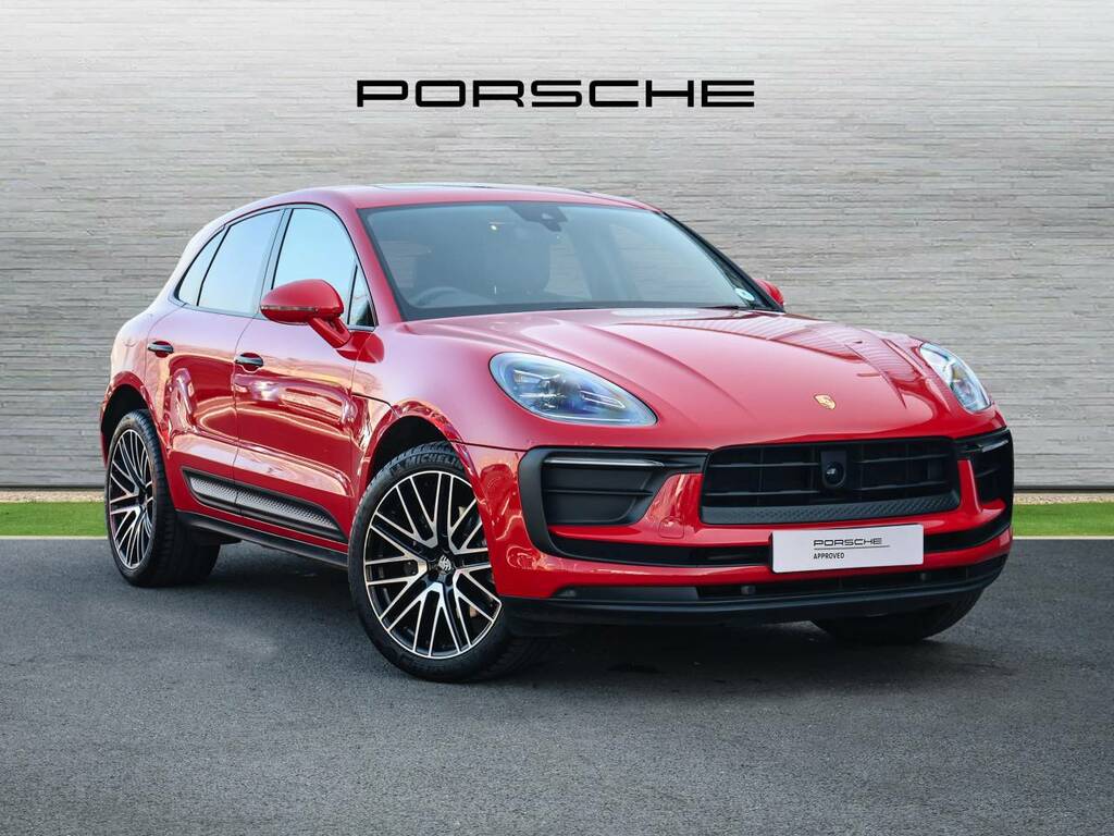 Porsche Macan My23 Red