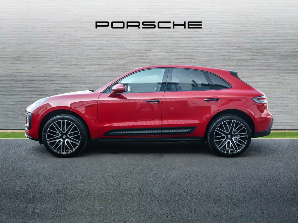 Porsche Macan My23 Red #3