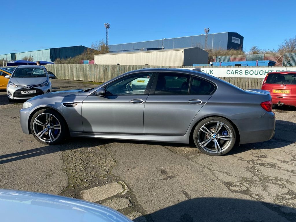 BMW M5 4.4L Null Grey #4