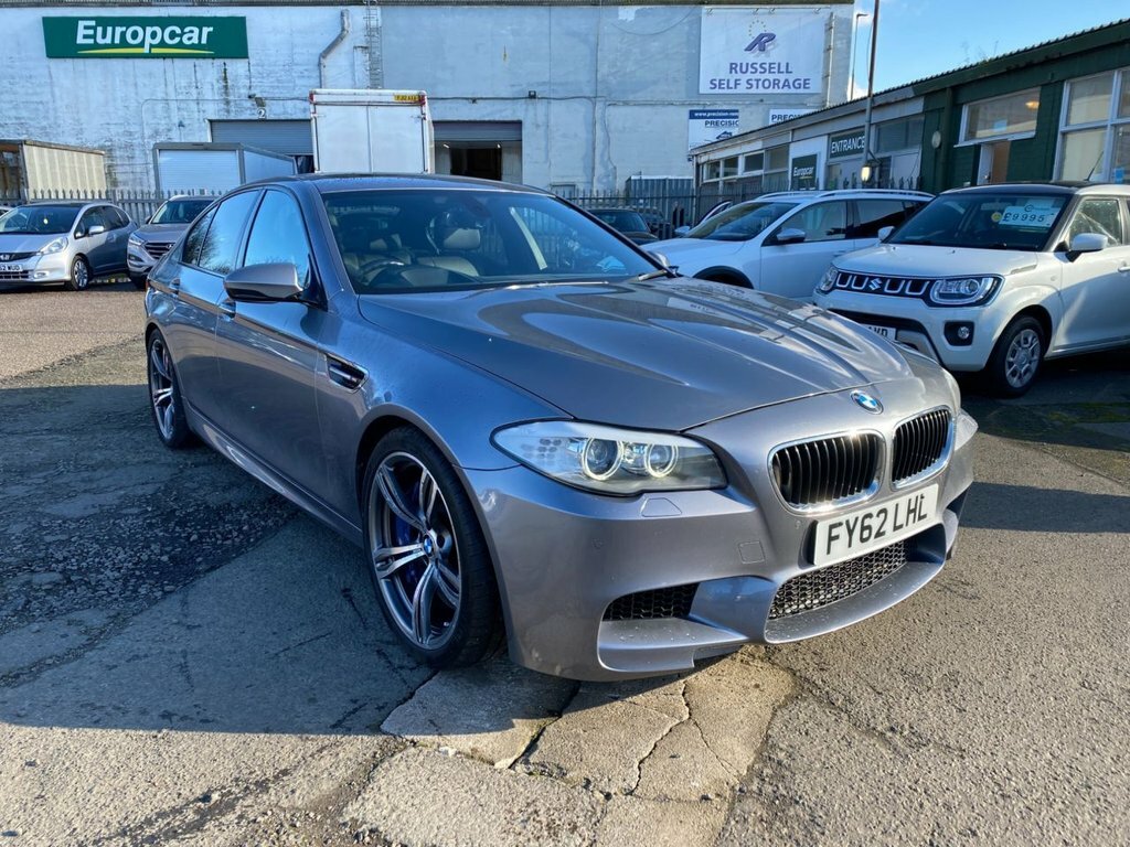 BMW M5 4.4L Null Grey