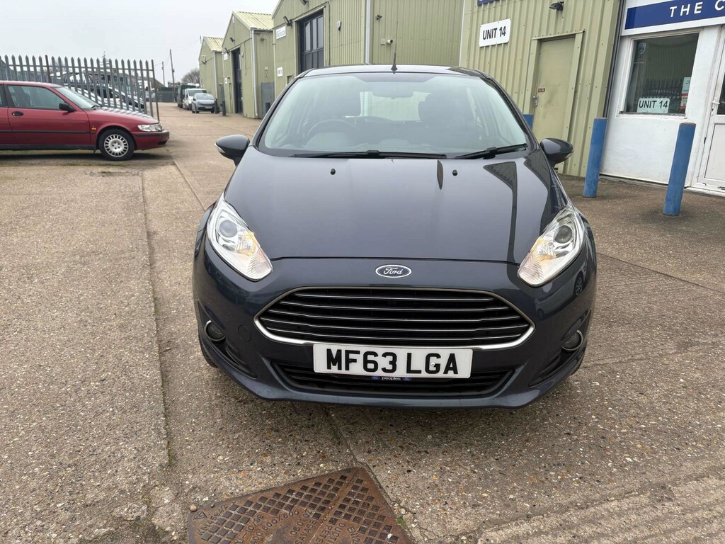 Ford Fiesta Zetec Grey #2