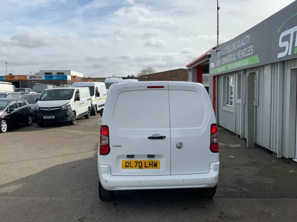 Vauxhall Combo 1.6L Sportive White #3