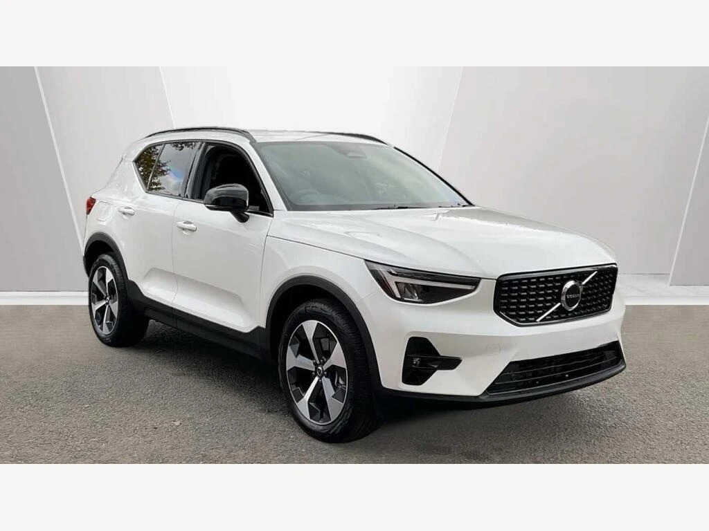 Volvo XC40 2.0 B3p Plus Dark 