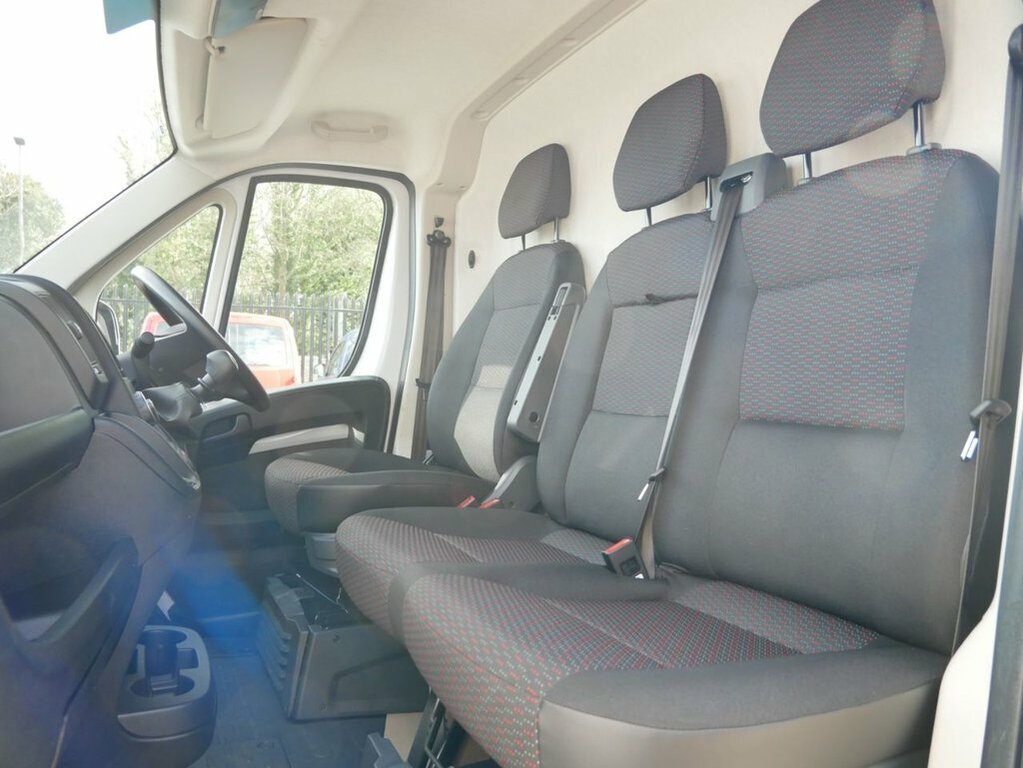 Citroen Relay 2.2L Bluehdi 35 Enterprise Edition Panel Van D White #4
