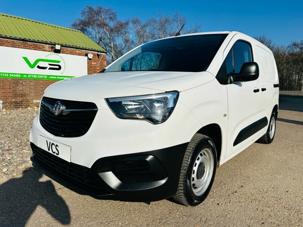 Vauxhall Combo 1.5L Edition White #3