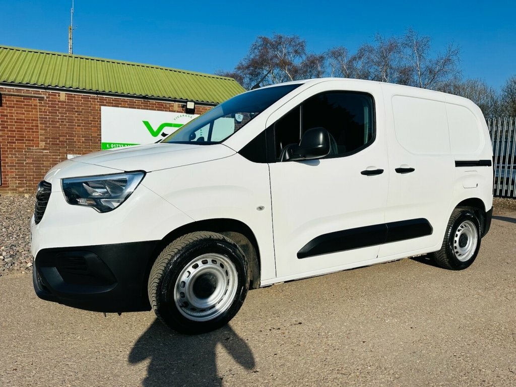 Vauxhall Combo 1.5L Edition White #5