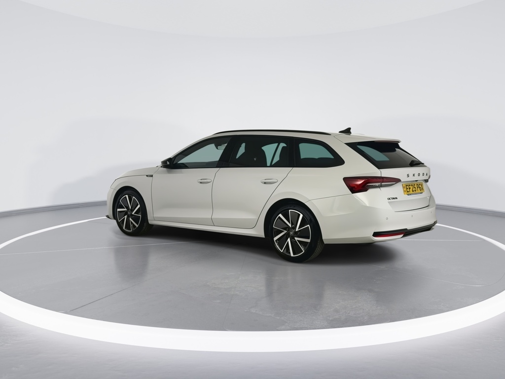 Skoda Octavia 1.5 Tsi 150 E-tec Sportline Dsg White #6