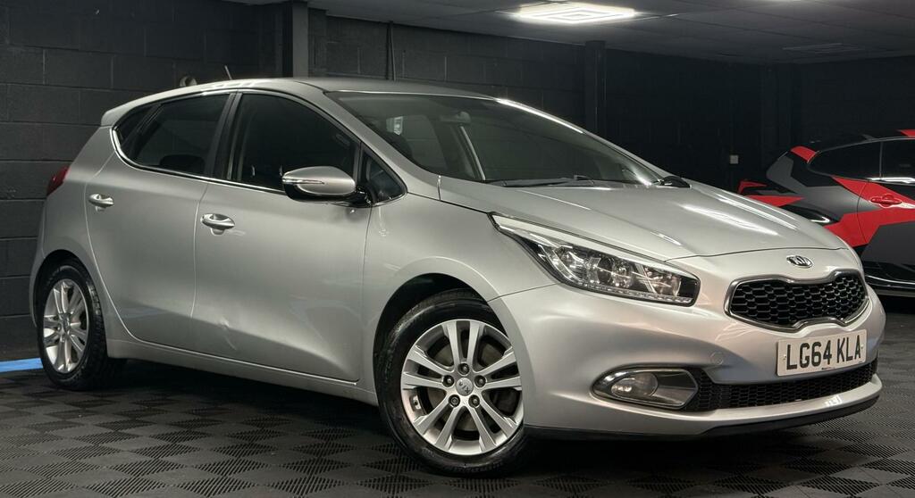 Kia Ceed 1.6 Crdi 2 Hatchback Euro 5 126 B Silver #2