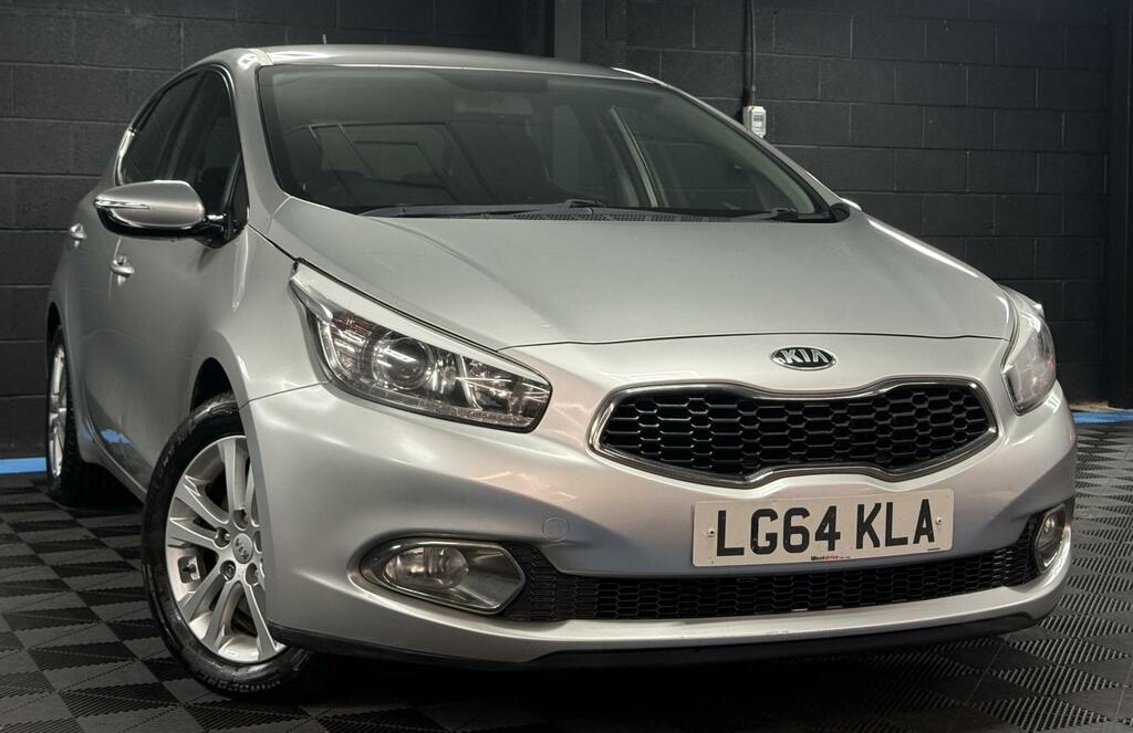 Kia Ceed 1.6 Crdi 2 Hatchback Euro 5 126 B Silver