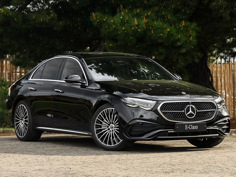 Mercedes-Benz E Class E220d Amg Line Premium Plus 9G-tronic Black