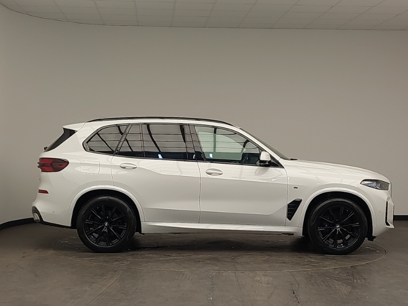 BMW X5 Xdrive30d Mht M Sport White #3