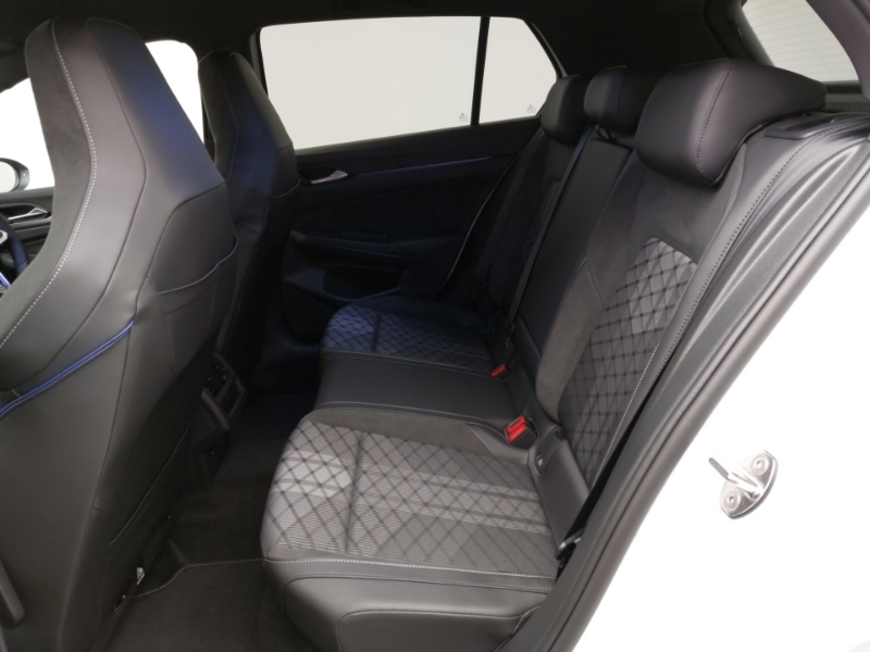 Volkswagen Golf 1.5 Tsi 150 Black Edition White #6