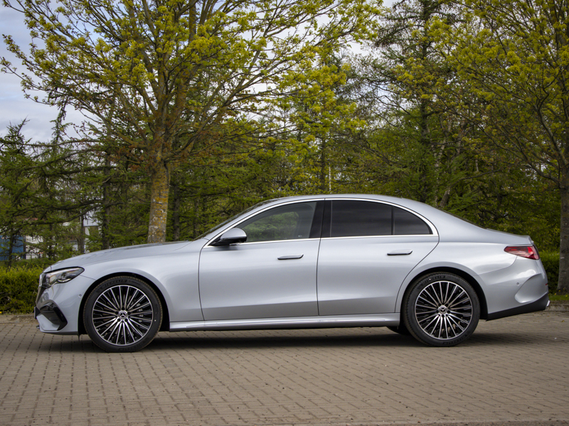 Mercedes-Benz E Class E220d Amg Line Premium Plus 9G-tronic Silver #4