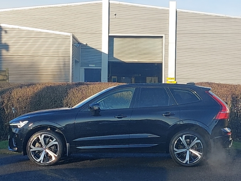 Volvo XC60 2.0 B5p Ultimate Dark Awd Geartronic Black #4