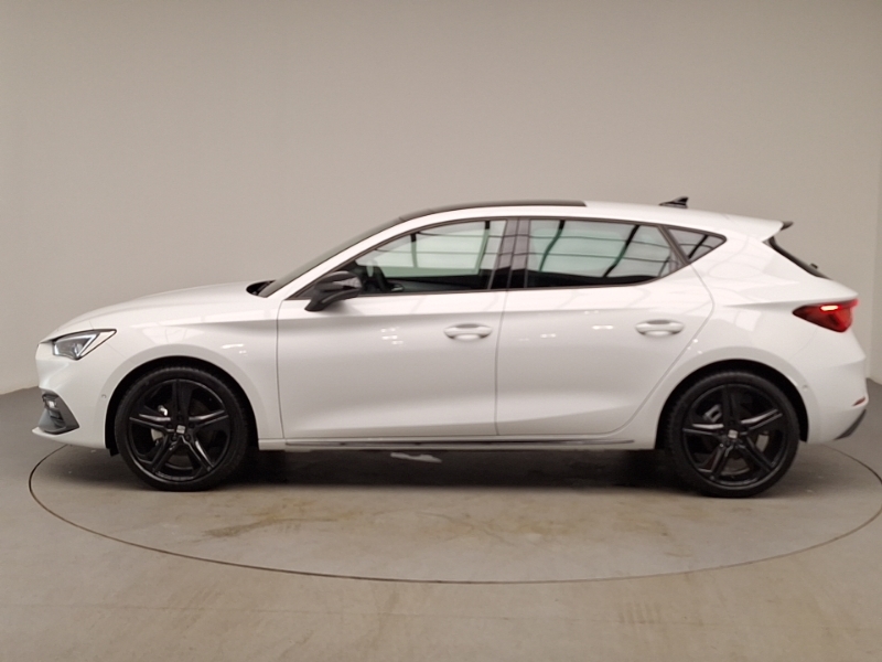 Seat Leon 1.5 Etsi 150 Fr Black Edition Dsg Dap White #4